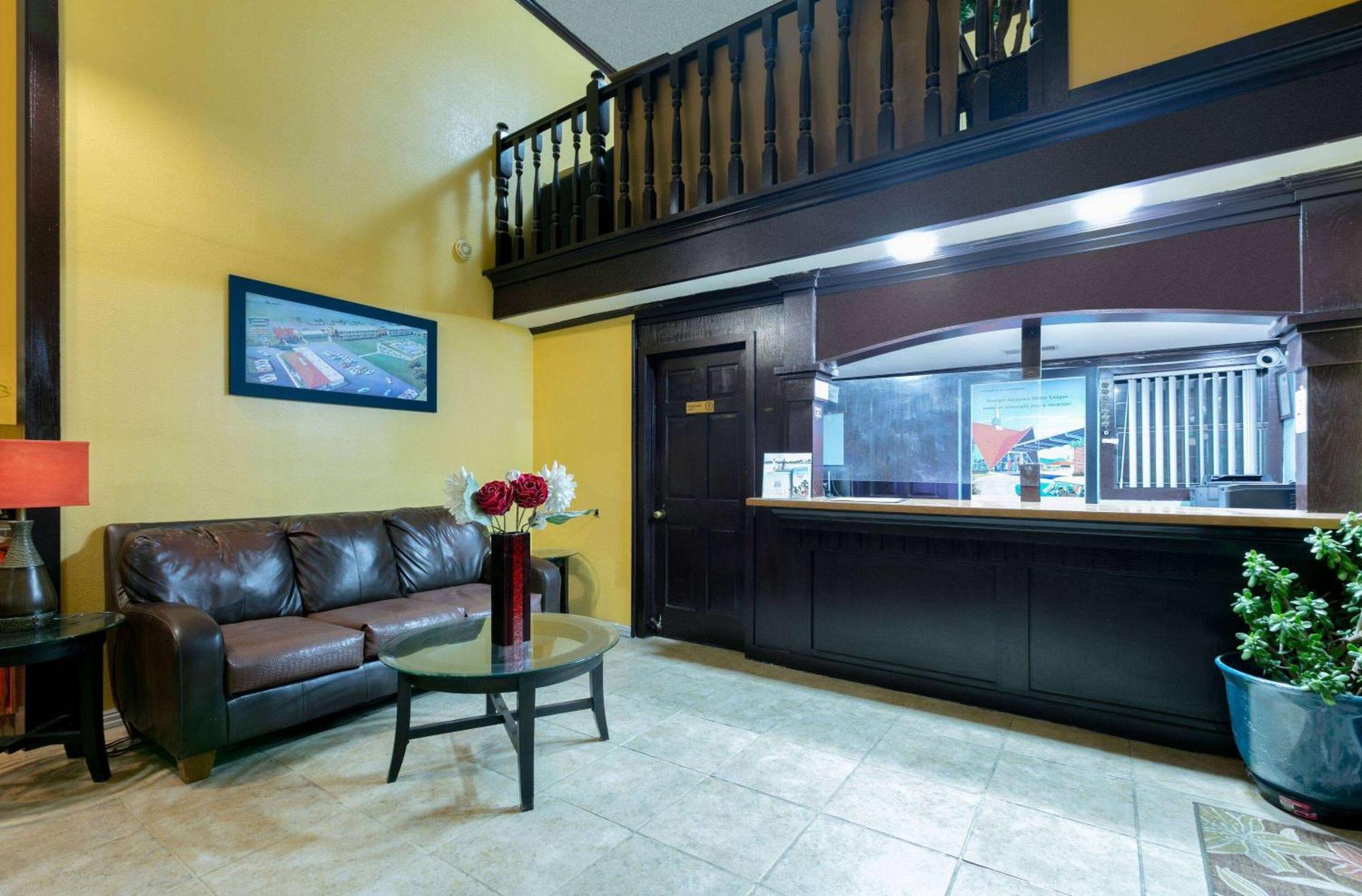 Howard Johnson By Wyndham سان ماركوس المظهر الخارجي الصورة