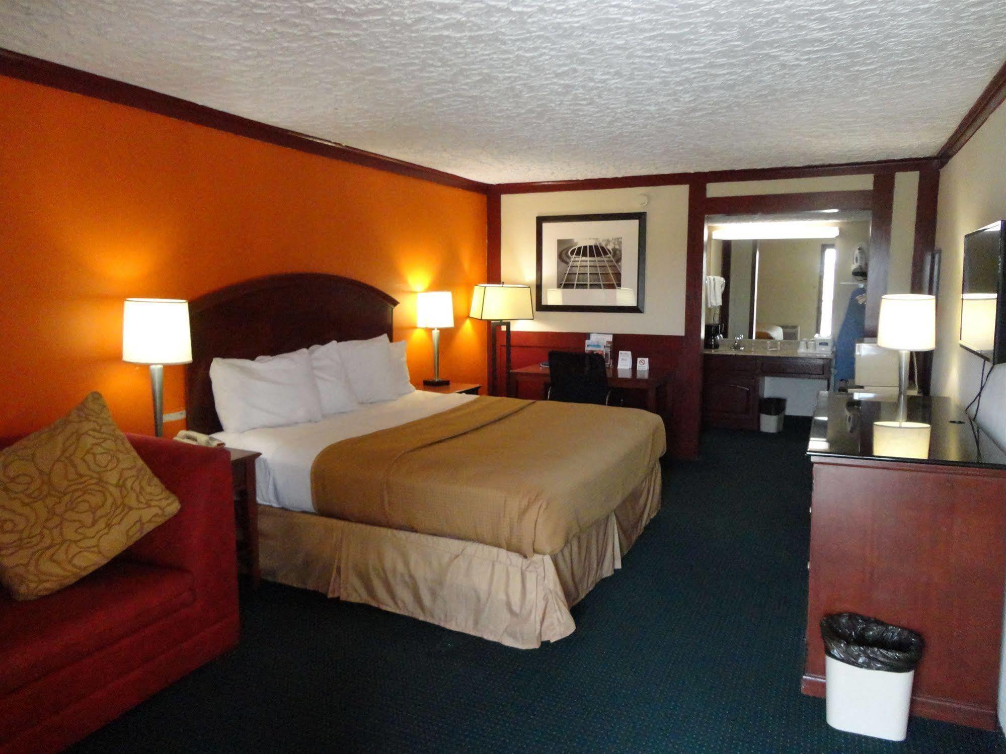 Howard Johnson By Wyndham سان ماركوس المظهر الخارجي الصورة